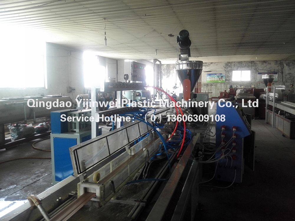 PVC skirting production line
